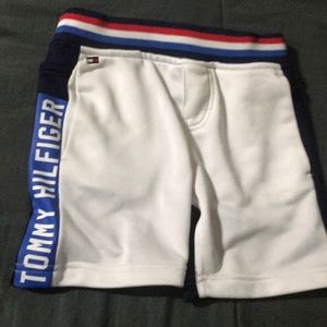 Tommy Hilfiger shorts xxs (2-3)